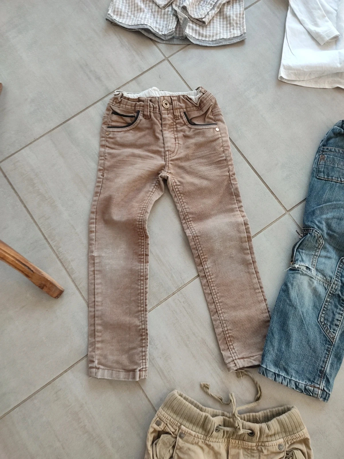 Lot de vêtements garçon 4 ans – photo 4